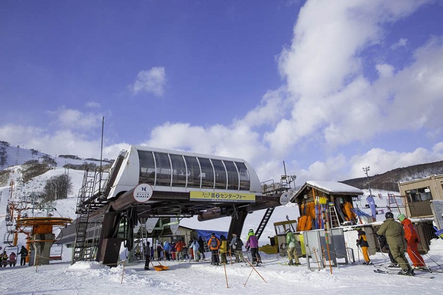 7 Essentials To Pack For Your Upcoming Japan Ski Holiday